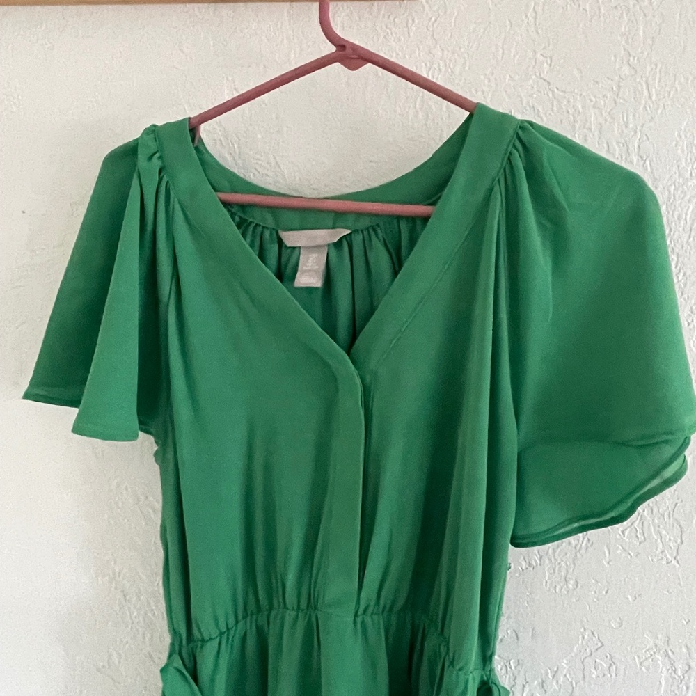 H&M green lightweight short sleeve dress
